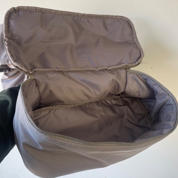 Beyond Yoga Convertible Gym Bag - Picture 13 of 13